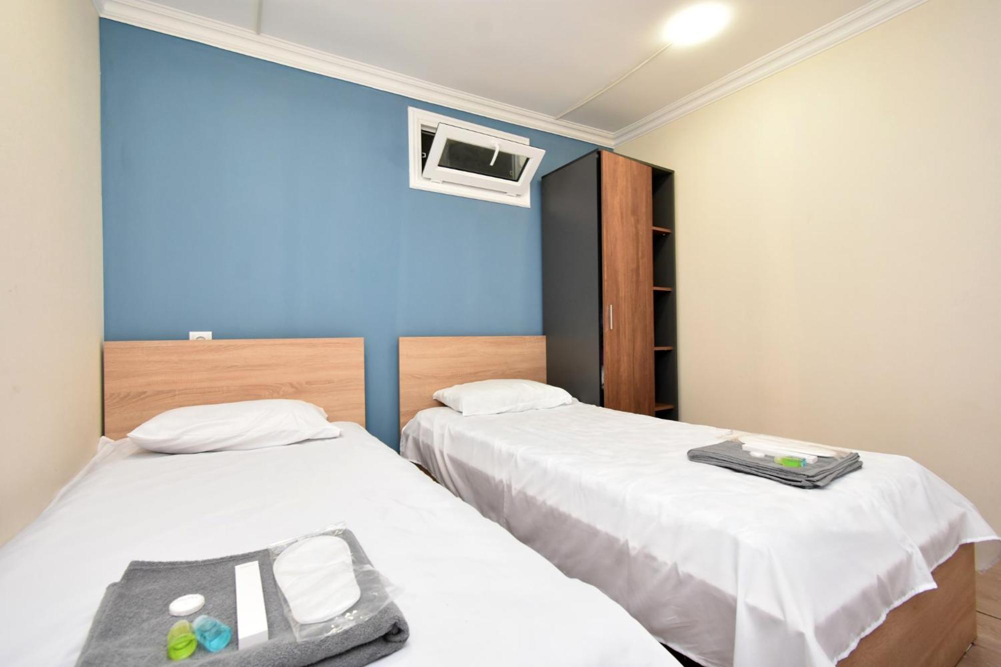 Aaaa Hotel Yerevan Bagian luar foto