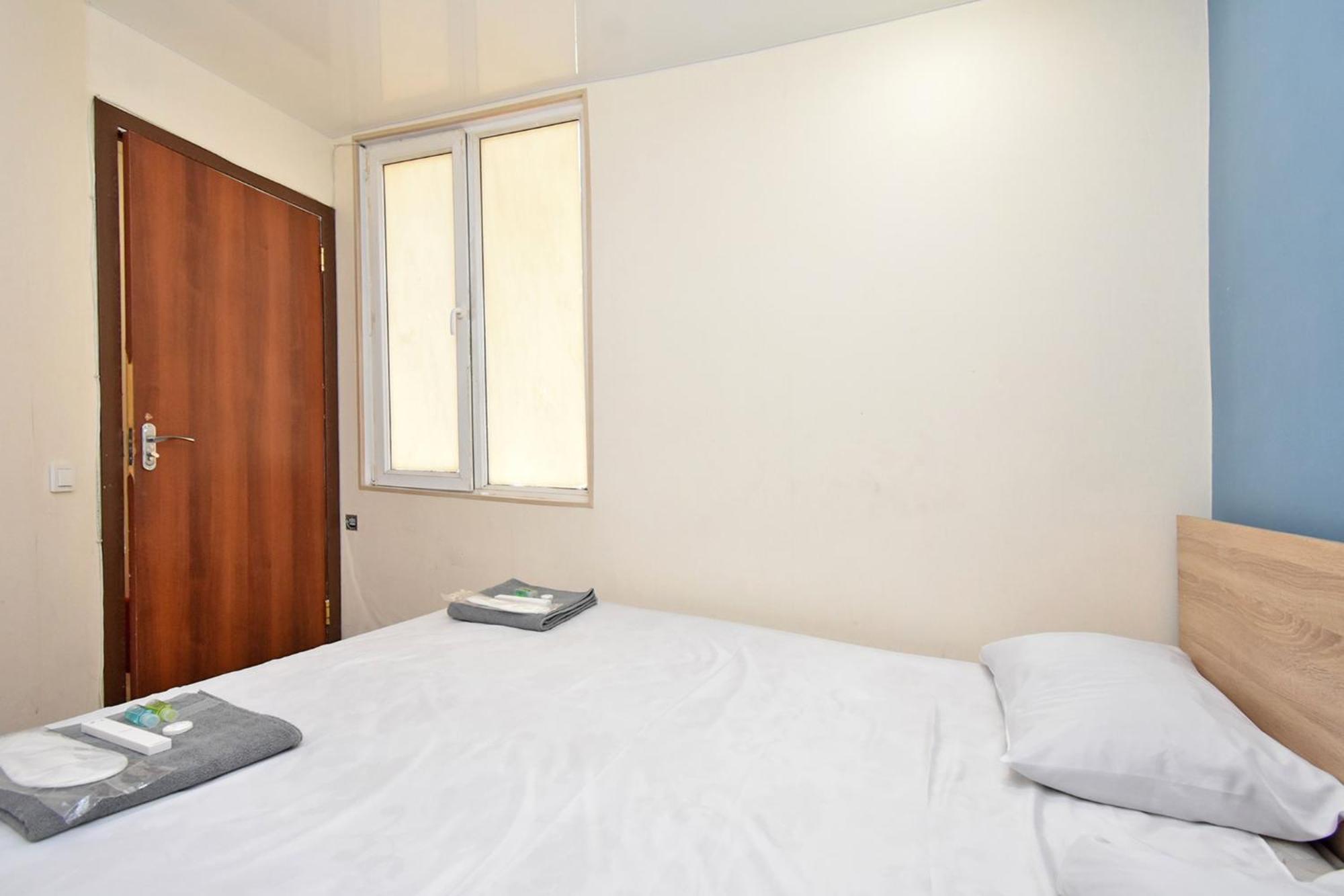 Aaaa Hotel Yerevan Bagian luar foto