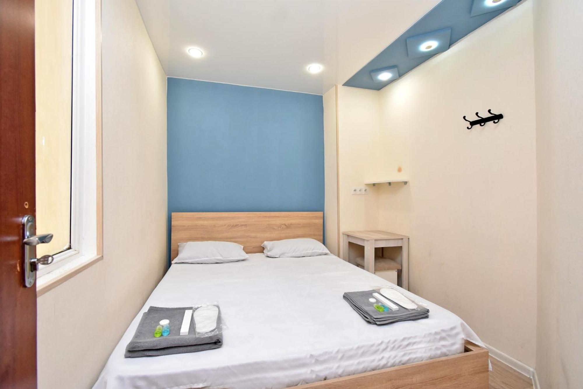 Aaaa Hotel Yerevan Bagian luar foto
