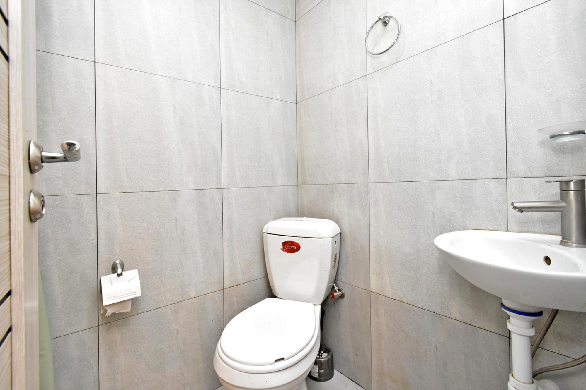 Aaaa Hotel Yerevan Bagian luar foto